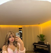 Sofia - Transsexual escort in Riyadh Photo 3 of 3
