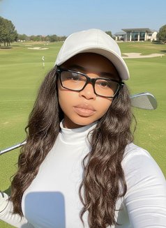 Sofia - masseuse in Abu Dhabi Photo 3 of 5