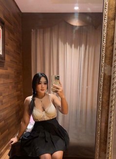 Sofia - puta in Dubai Photo 2 of 13