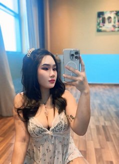 Sofia - puta in Dubai Photo 7 of 13