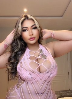 Sofia - escort in Khobar Photo 11 of 17