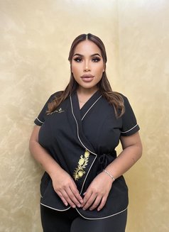 Sofia - escort in Riyadh Photo 1 of 5