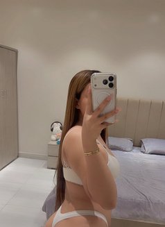 Aeya - escort in Al Manama Photo 5 of 8