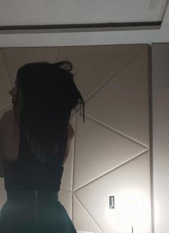 Sofia - puta in Kuwait Photo 6 of 18