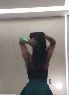 Sofia - puta in Kuwait Photo 12 of 18