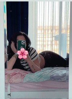 Sofia - puta in Kuwait Photo 18 of 18