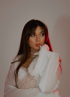 Sofia - escort in Dubai Photo 3 of 10