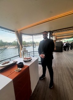 Sofiane - Acompañantes masculino in Riyadh Photo 1 of 1