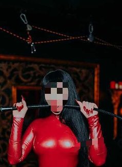 Sofiatte - dominatrix in Bremen Photo 3 of 4