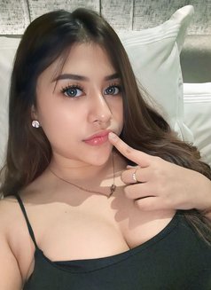 Sofie - escort in Singapore Photo 5 of 5
