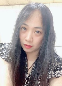 Sofieh - Transsexual escort in Manila Photo 4 of 12