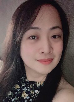 Sofieh - Transsexual escort in Manila Photo 6 of 12