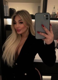 Sofisa Belarusian - Transsexual escort in Riyadh Photo 1 of 13