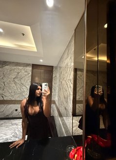 Sofiya - puta in New Delhi Photo 4 of 7