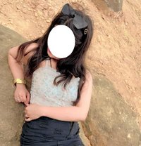 Sofiya Khan - puta in Ahmedabad
