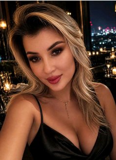 Sofiya Russian - puta in New Delhi Photo 1 of 4