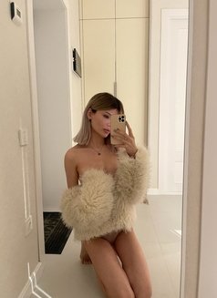 Sofiya Russian young sexy T-girl - Transsexual escort in Tashkent Photo 15 of 15