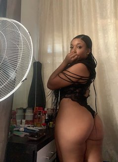 Soft_ass bb - masseuse in Lagos, Nigeria Photo 5 of 8