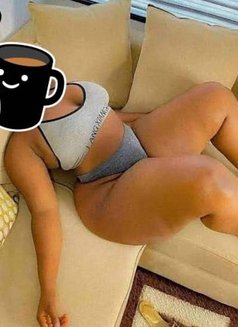 Shof jojo - escort in Cairo Photo 2 of 4