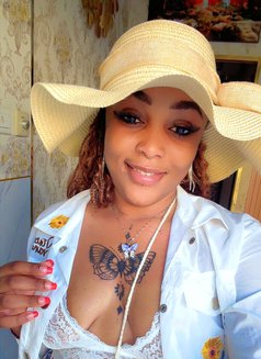 Sofy - escort in Al Ain Photo 9 of 11