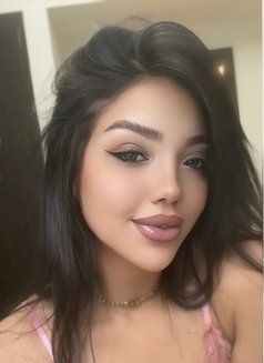 Sofy - escort in Dubai Photo 2 of 6