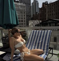 Soha - escort in Muscat