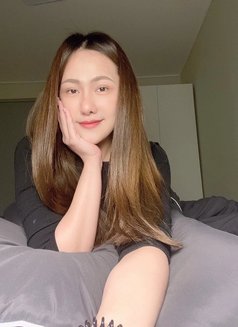 Sohyun - masseuse in Bangkok Photo 2 of 6