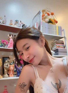 Sol - escort in Manila Photo 3 of 8