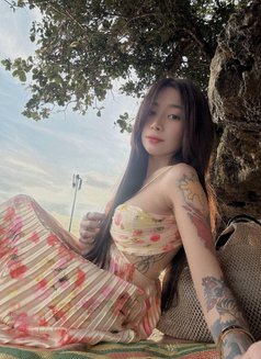 Sol - escort in Manila Photo 4 of 8