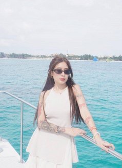 Sol - escort in Manila Photo 6 of 8