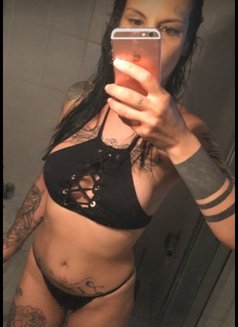 Solange - masseuse in Porto Photo 3 of 4