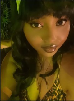 Solange raina - escort in Bangalore Photo 3 of 4