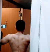 SoL (whatsapp only) - Acompañantes masculino in Dubai