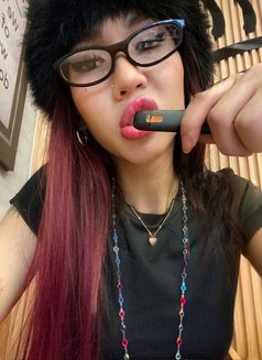Solen So Hot - Transsexual escort in Manila Photo 7 of 10