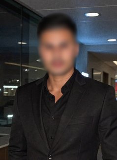 Solomon - Male escort in Tokyo Photo 3 of 5
