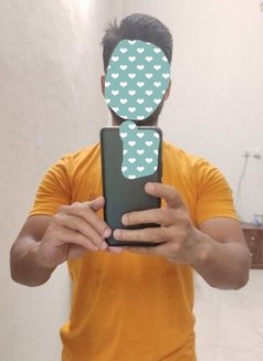 Solomon - Male escort in New Delhi Photo 1 of 3