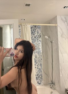 Som Patong Prostitution - masseuse in Dubai Photo 1 of 11