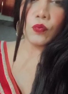 Somi - Transsexual escort in New Delhi Photo 2 of 3