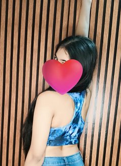 Somika (Cam Session Available Only) - puta in New Delhi Photo 4 of 8