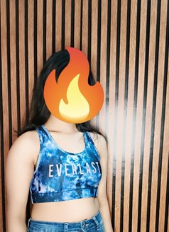 Somika (Cam Session Available Only) - puta in New Delhi Photo 5 of 8