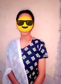 Somya - puta in Chennai Photo 1 of 1