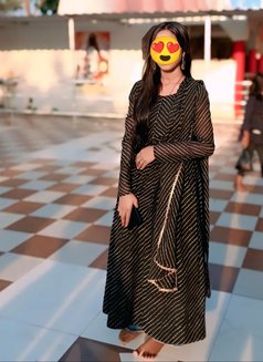 Riya Mehra - puta in Hyderabad Photo 3 of 4