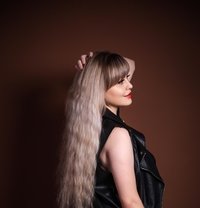 HI PROFILE ESCORT SERVICE 345 STAR HOTEL - puta in Noida