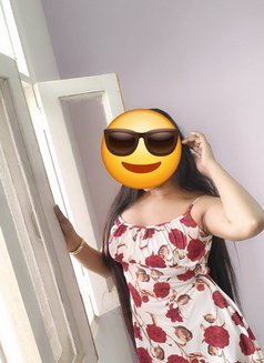 Somya - adult performer in Noida Photo 3 of 4