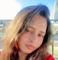 Somya - puta in Gurgaon