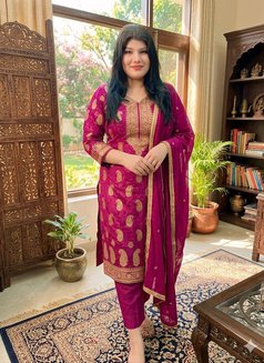 Somya Indian Housewife - escort in Dubai Photo 1 of 5