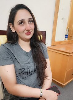 Somya Indian Model - puta in Al Manama Photo 2 of 5