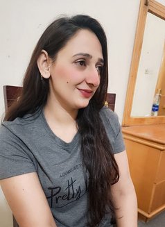 Somya Indian Model - puta in Al Manama Photo 3 of 5