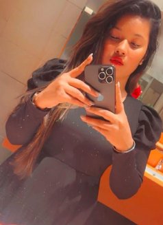 Somya Indipendent cam show & real meet - escort in Hyderabad Photo 4 of 4