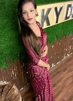 Somya Jaan - Male escort in Mumbai Photo 2 of 5
